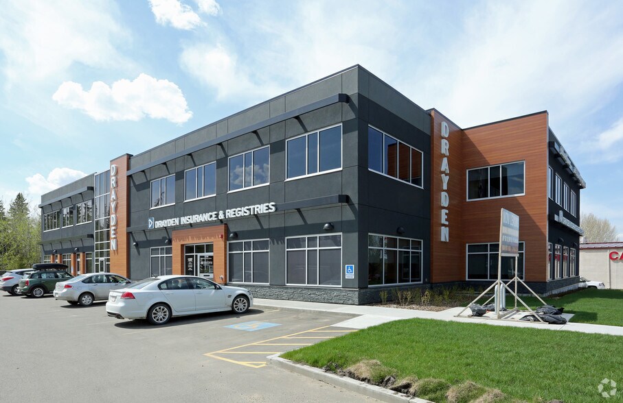 60 Green Grove Dr, St. Albert, AB à louer - Photo principale – Image 1 sur 2