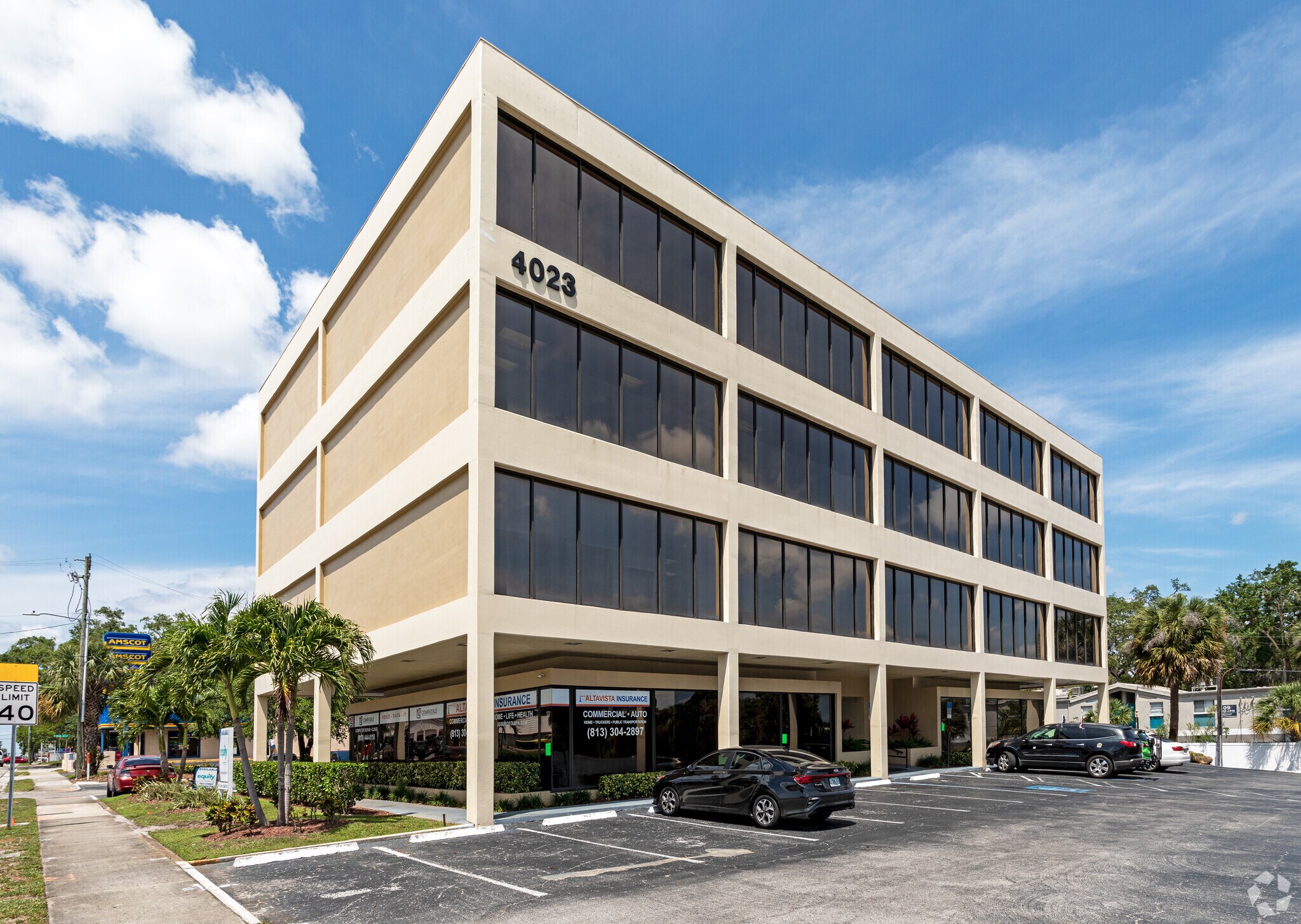 4023 N Armenia Ave, Tampa, FL à louer Photo principale– Image 1 sur 5