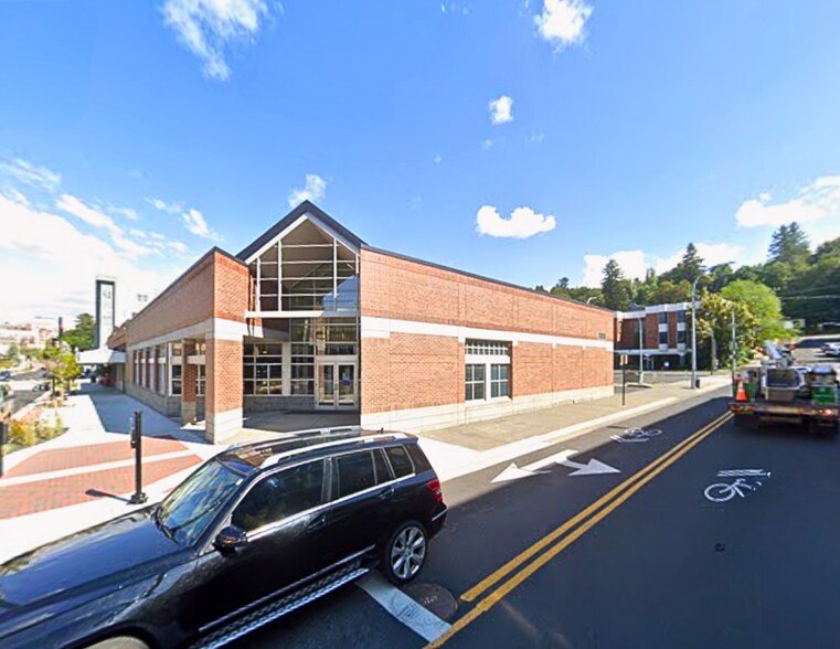 301 E Main St, Pullman, WA à louer - Photo de l’immeuble – Image 3 sur 8