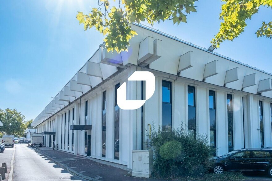 Bureau dans Rungis à louer - Photo de l’immeuble – Image 1 sur 9