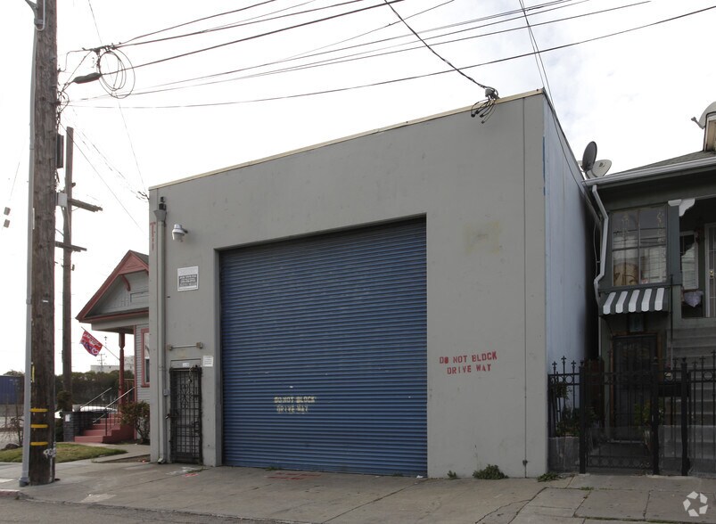 815 Portwood Ave, Oakland, CA à vendre - Photo de l’immeuble – Image 2 sur 2
