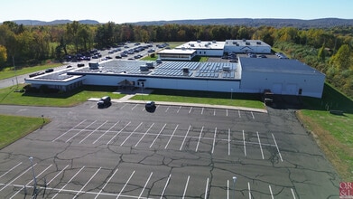 2055 S Main St, Middletown, CT à louer Photo intérieure– Image 2 sur 24