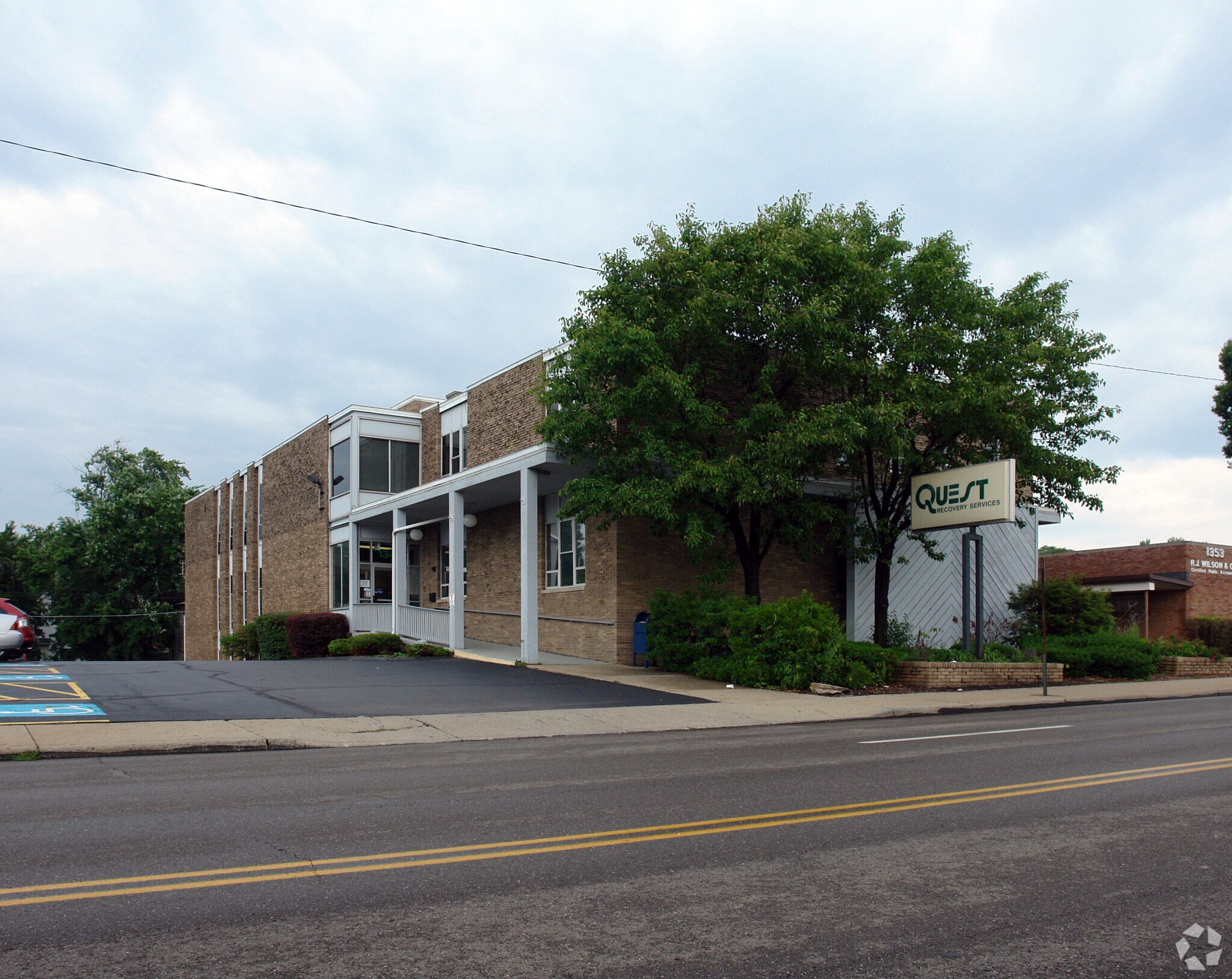 1341 Market Ave N, Canton, OH à vendre Photo principale– Image 1 sur 8