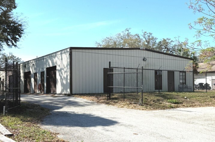 930 Harbor Lake Ct, Safety Harbor, FL à louer - Photo de l’immeuble – Image 1 sur 11
