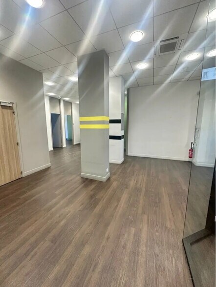 223 Boulevard Davout, Paris à louer - Photo de l’immeuble – Image 3 sur 6
