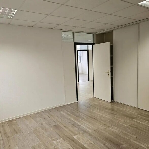 Bureau dans Avignon à vendre - Photo intérieure – Image 3 sur 7