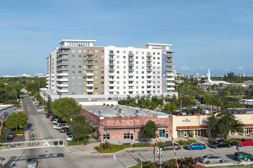 200 NE 1st Ave, Pompano Beach, FL à louer - Photo de l’immeuble – Image 2 sur 3