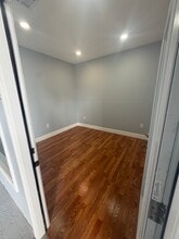 5344-5356 Cahuenga Blvd, North Hollywood, CA à louer Photo intérieure– Image 1 sur 6