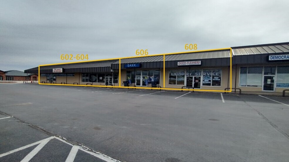 602-608 SW Lee Blvd, Lawton, OK à louer - Photo de l’immeuble – Image 2 sur 6