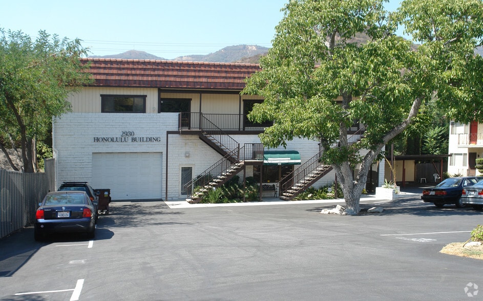 2930 Honolulu Ave, La Crescenta, CA à louer - Photo principale – Image 1 sur 4