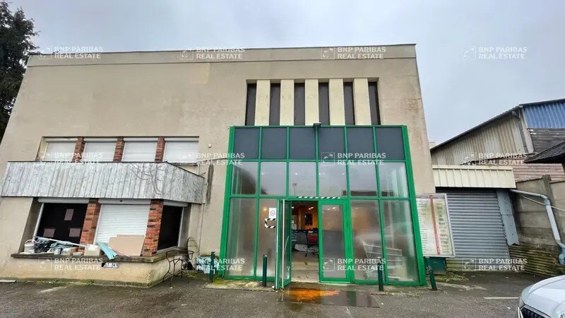Local d'activités dans Chambourcy à vendre - Photo de l’immeuble – Image 2 sur 12