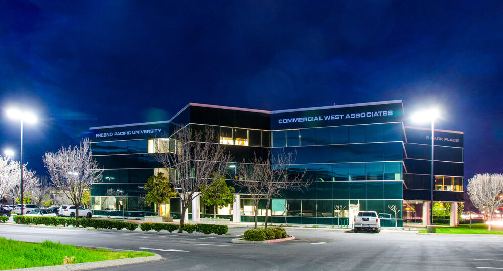 5 E River Park Pl W, Fresno, CA à louer - Photo de l’immeuble – Image 3 sur 5