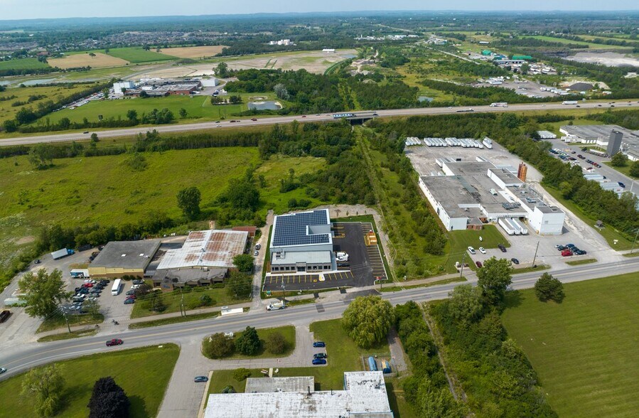 296 University ave, Belleville, ON à louer - Photo de l’immeuble – Image 2 sur 8