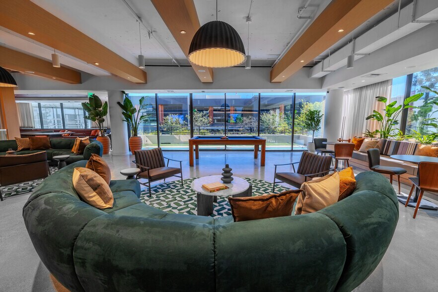 841 Apollo St, El Segundo, CA à louer - Photo de l’immeuble – Image 3 sur 13