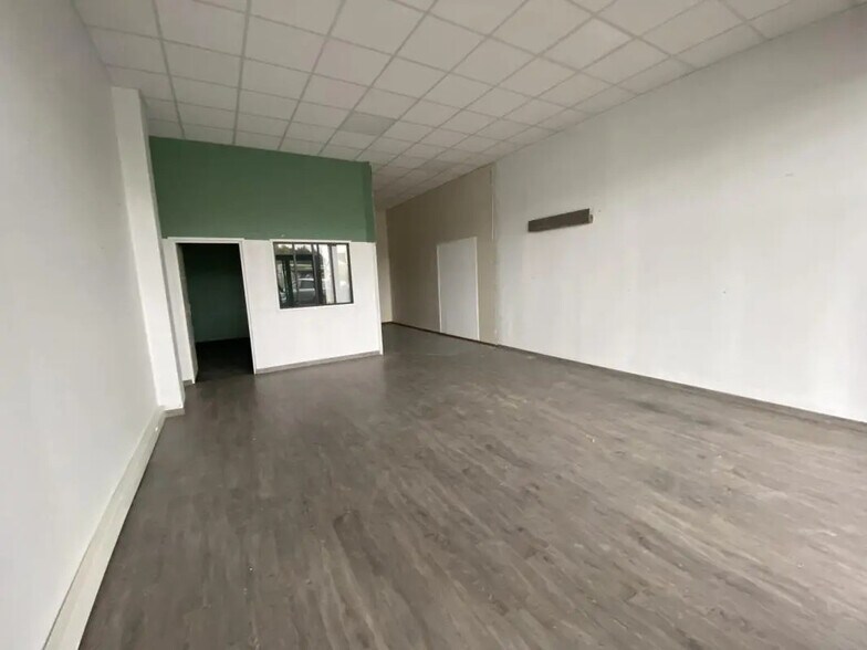 Local commercial dans Nogent-le-Phaye à louer - Photo de l’immeuble – Image 3 sur 9