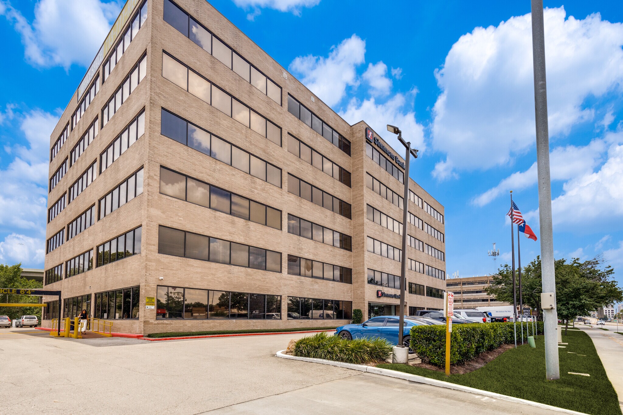 720 N Post Oak Rd, Houston, TX à louer Photo de l’immeuble– Image 1 sur 9