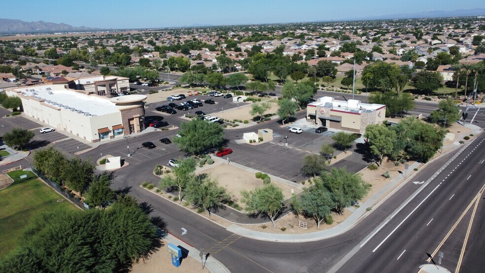 14741 W Cactus Rd, Surprise, AZ à vendre - Photo de l’immeuble – Image 3 sur 3