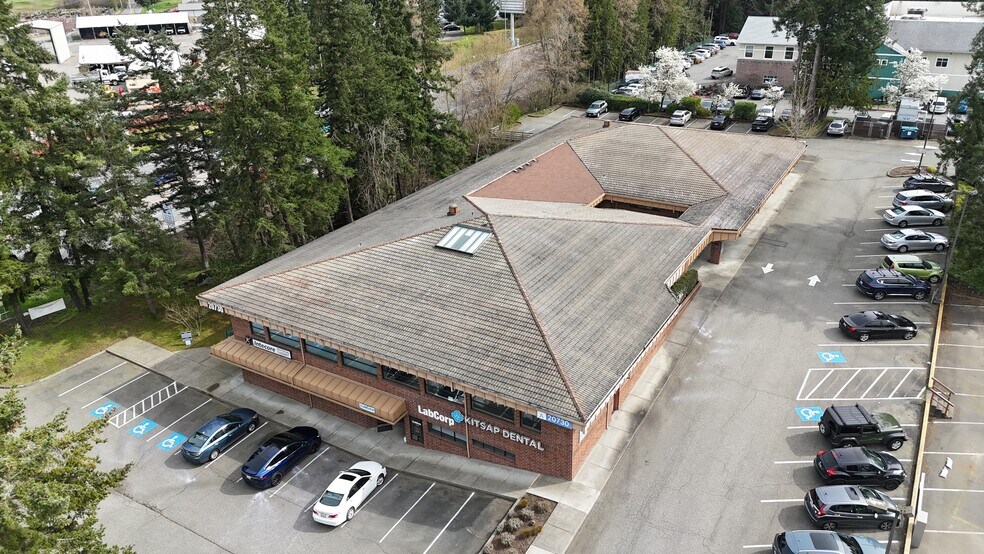 20730 Bond Rd, Poulsbo, WA à vendre - Photo de l’immeuble – Image 2 sur 2