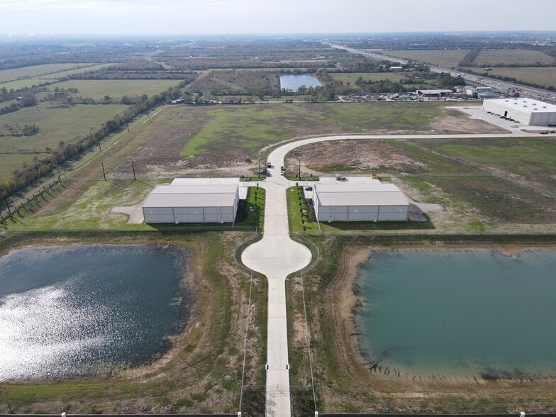 7500 Gateway, Baytown, TX à vendre - Aérien – Image 1 sur 2