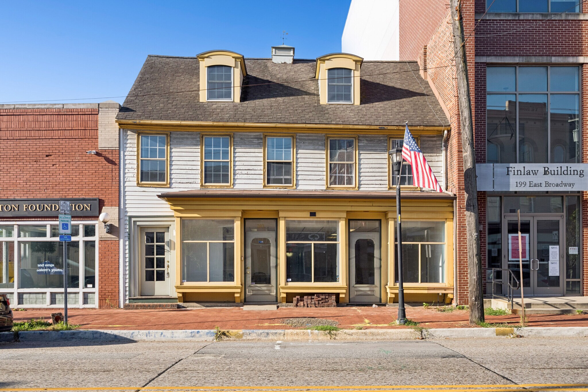 201-203 E Broadway, Salem, NJ à louer Photo de l’immeuble– Image 1 sur 5