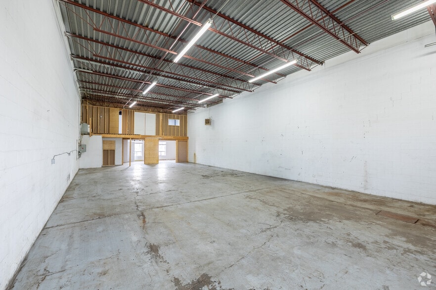 3400 Boul Losch, Saint-hubert, QC à louer - Photo intérieure – Image 3 sur 11