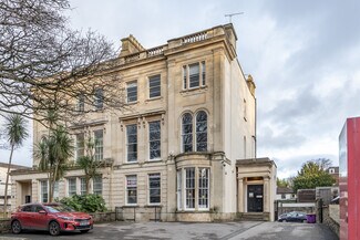 Plus de détails pour 17 Whiteladies Rd, Bristol - Bureau à louer