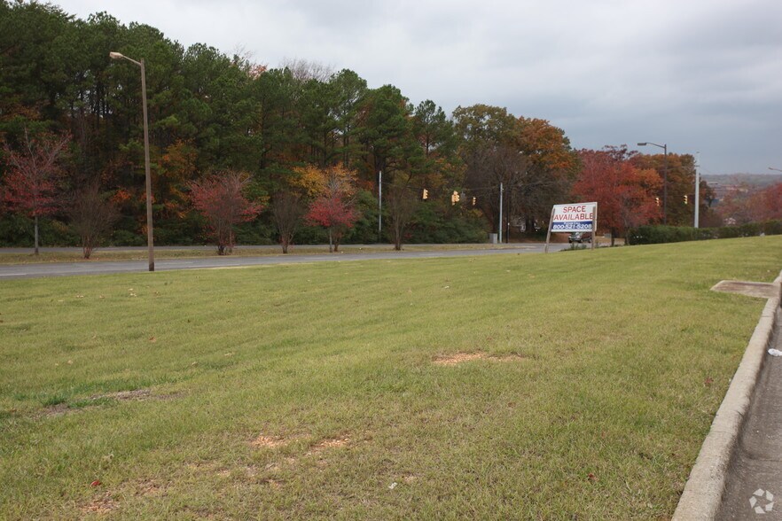 6500 EJ Oliver Blvd, Fairfield, AL à vendre - Photo de l’immeuble – Image 1 sur 23