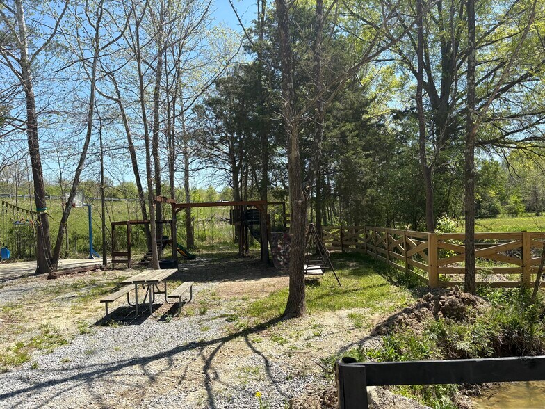 210 Deepwell Woods Rd, Crab Orchard, KY à vendre - Photo de l’immeuble – Image 3 sur 14