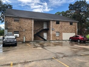 2273 Barataria Blvd, Marrero, LA à louer Photo de l’immeuble– Image 2 sur 9