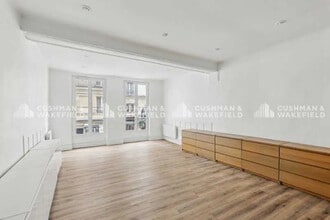 66 Rue Saint-Honoré, Paris à louer Photo de l’immeuble– Image 2 sur 8