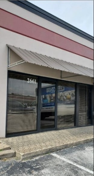 2601-2621 Aero Dr, Grand Prairie, TX à louer Photo intérieure– Image 1 sur 13