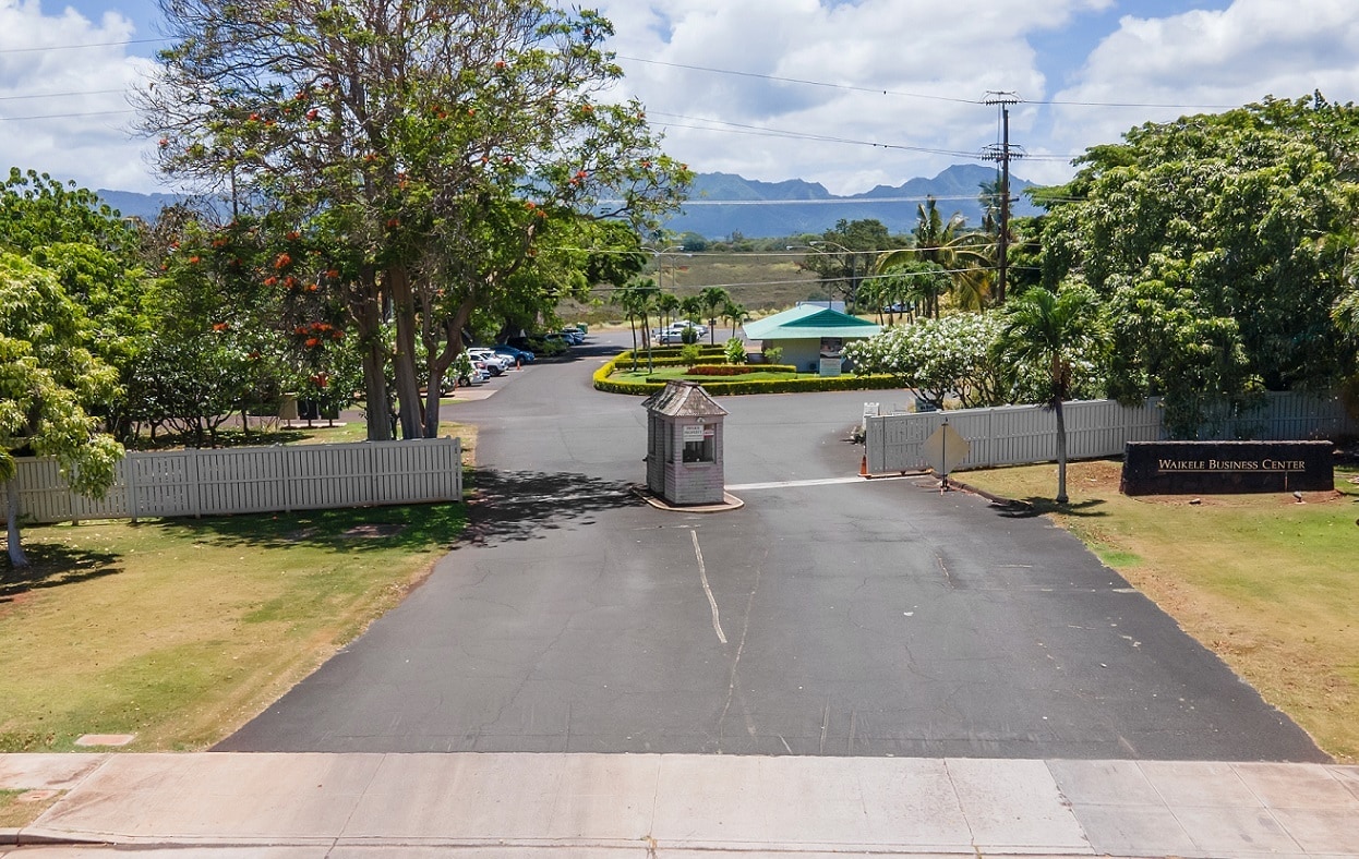 94-990 Pakela St, Waipahu, HI à louer Photo de l’immeuble– Image 1 sur 4