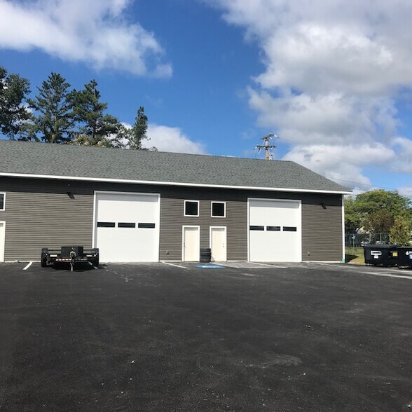 5 David Dr, Essex, VT à louer - Photo principale – Image 1 sur 12