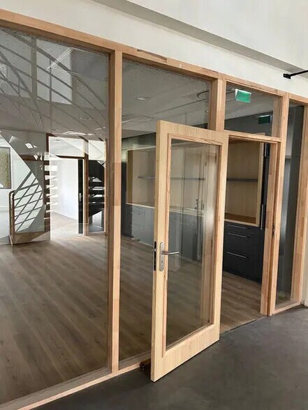 Bureau dans Mont-Saint-Aignan à louer - Photo intérieure – Image 2 sur 6