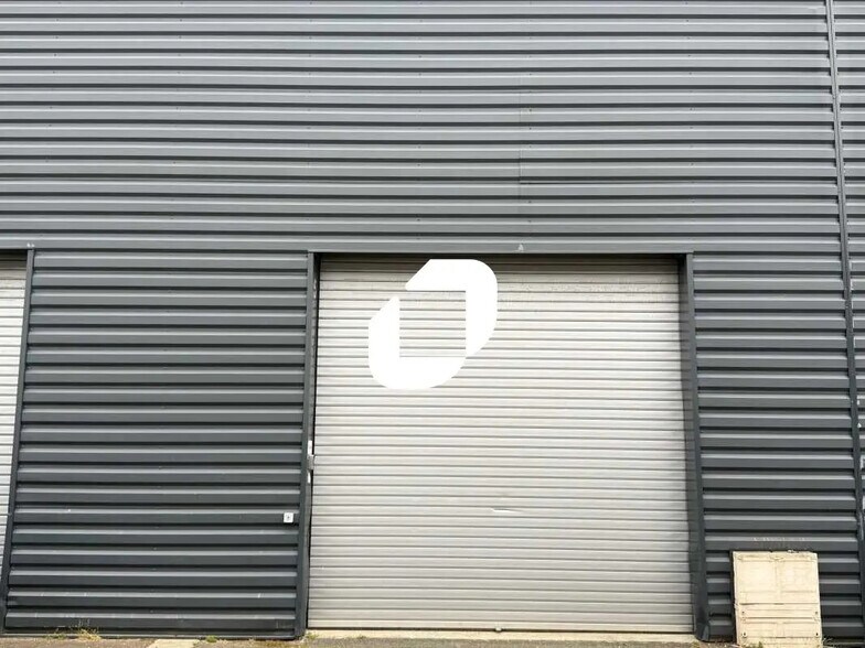 Local d'activités dans Mérignac à vendre - Photo de l’immeuble – Image 1 sur 5