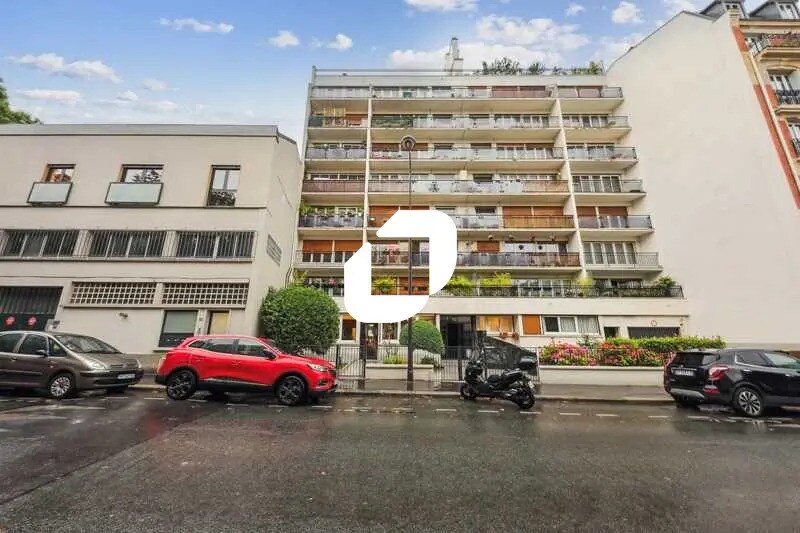 16 Rue Rottembourg, Paris à louer - Photo de l’immeuble – Image 2 sur 18