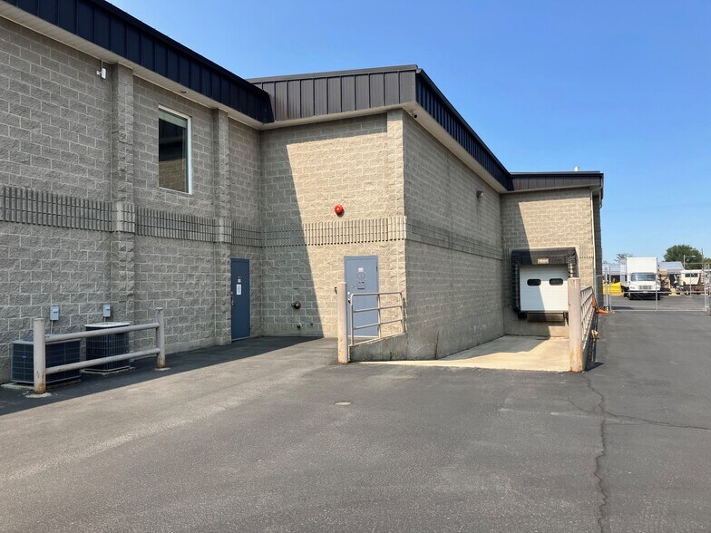 5307 N Glenwood St, Garden City, ID à louer - Photo de l’immeuble – Image 3 sur 7