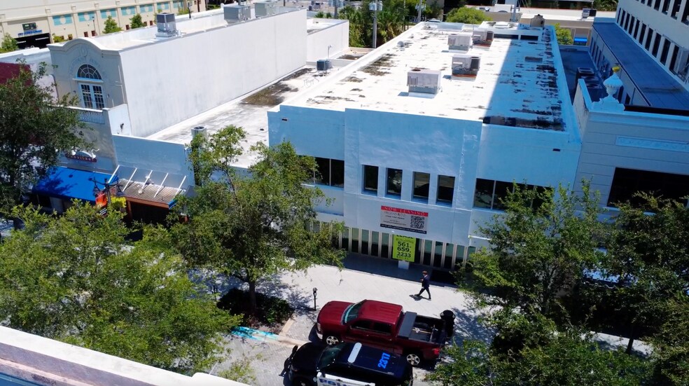 325 Clematis St, West Palm Beach, FL à louer - Photo de l’immeuble – Image 2 sur 24
