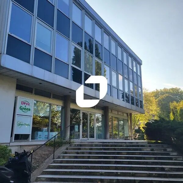 Bureau dans Rueil-Malmaison à louer Photo de l’immeuble– Image 1 sur 7