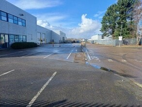 304a-304b Pywell Rd, Corby à louer Photo de l’immeuble– Image 2 sur 5