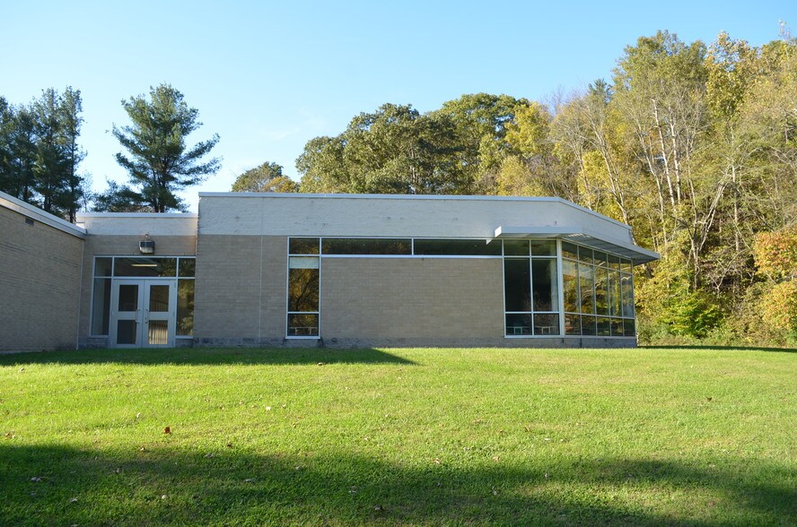 14455 Kimberley Rd, Nelsonville, OH à louer - Photo de l’immeuble – Image 1 sur 1