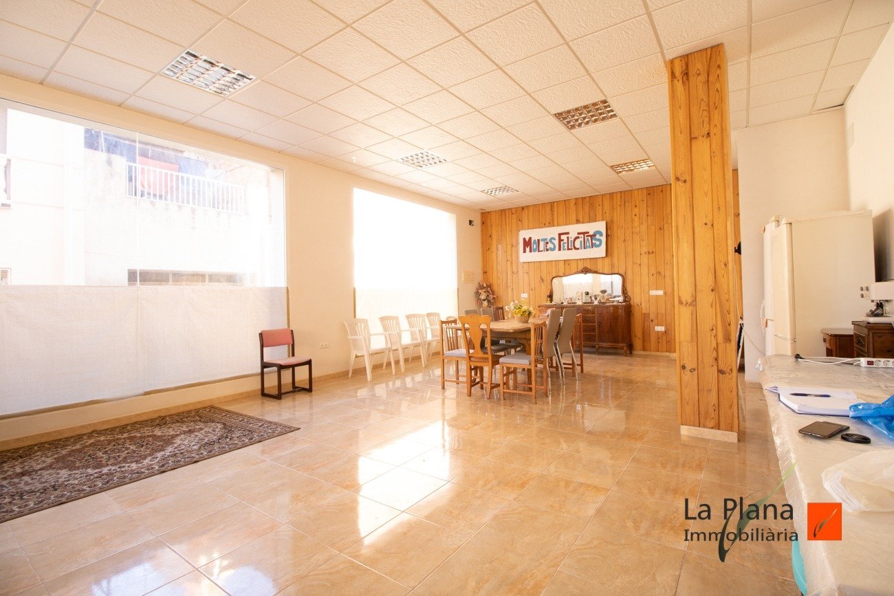 Local commercial dans Santa Bàrbara, Tarragona à louer Photo intérieure– Image 1 sur 6