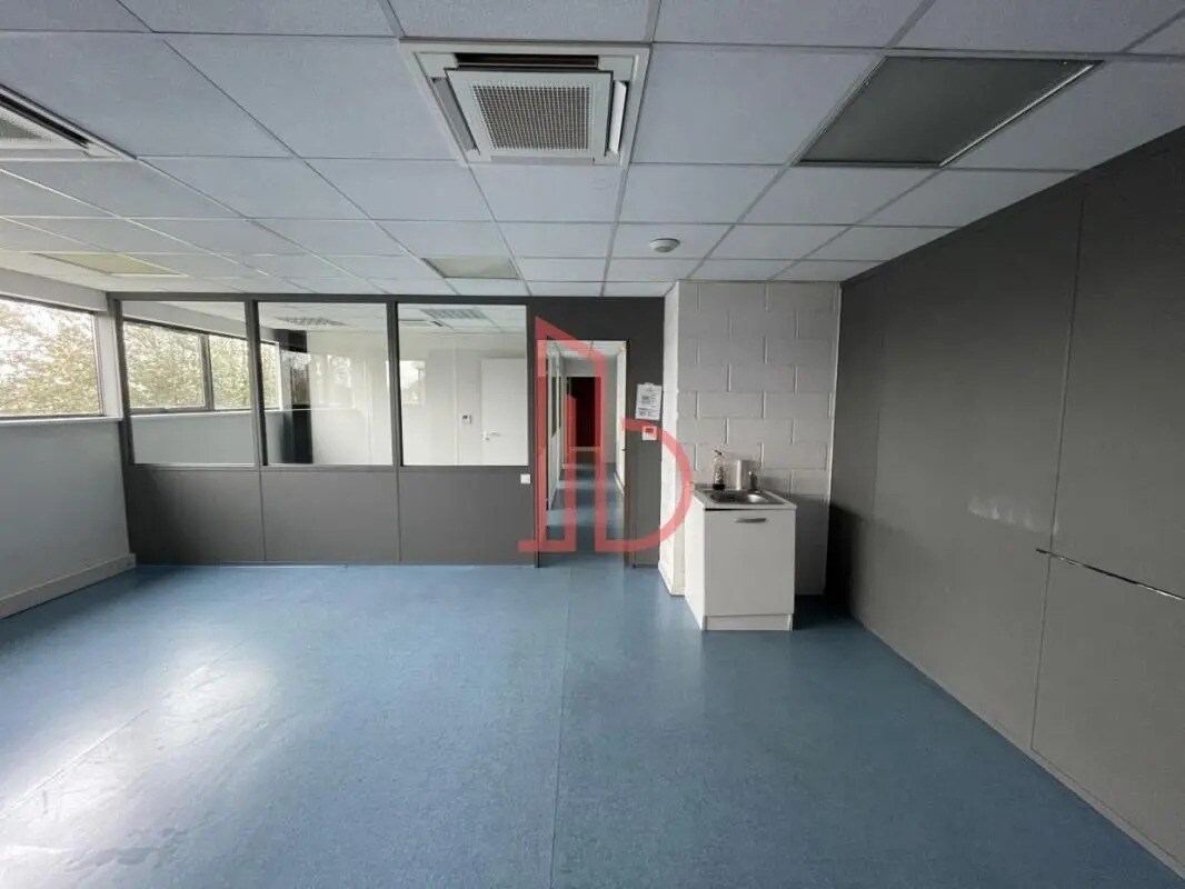 Bureau dans Pessac à louer Photo de l’immeuble– Image 1 sur 6