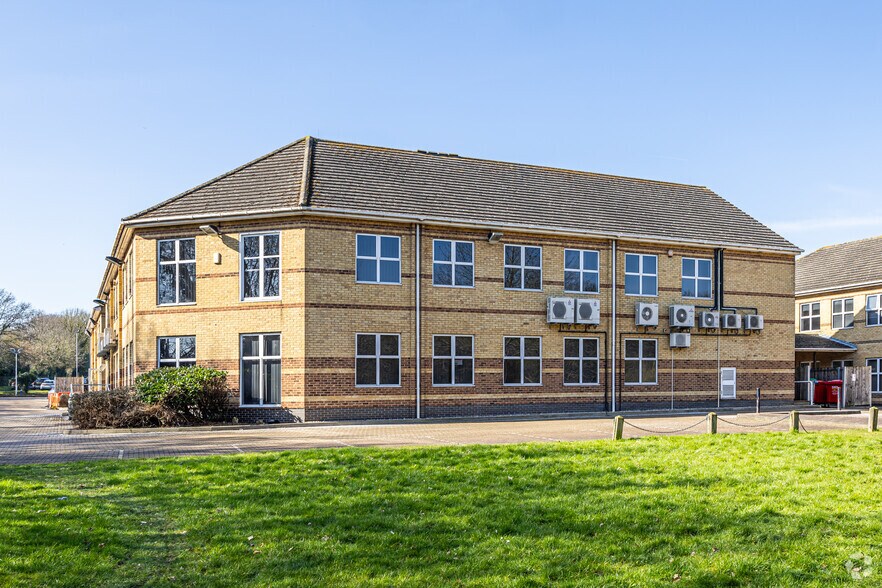 Rutherford Clos, Stevenage à vendre - Photo principale – Image 1 sur 19
