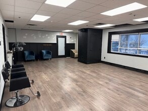 314 E Main St, Norton, MA à louer Photo intérieure– Image 2 sur 6