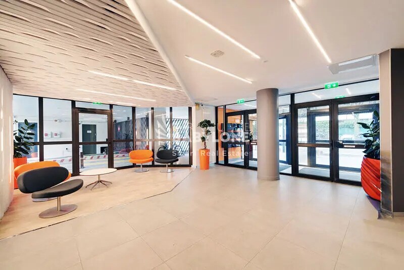 Bureau dans Boulogne-Billancourt à louer - Photo de l’immeuble – Image 2 sur 14