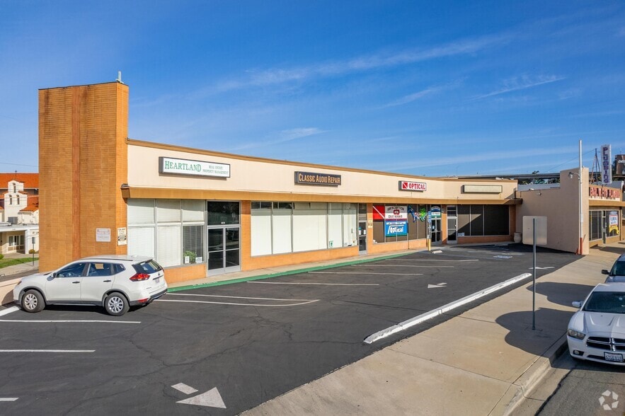 8870-8878 La Mesa Blvd, La Mesa, CA à vendre - Photo principale – Image 2 sur 29