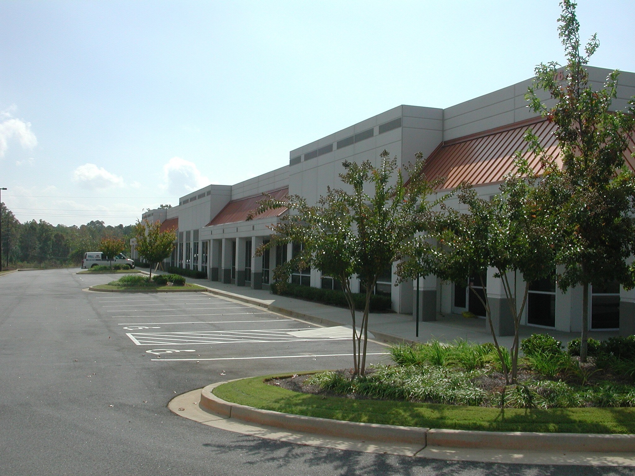 576 Sigman Rd NE, Conyers, GA à louer Photo de l’immeuble– Image 1 sur 9