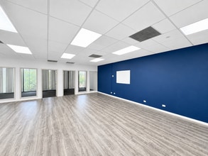800 Enterprise Dr, Oak Brook, IL à louer Photo intérieure– Image 2 sur 4