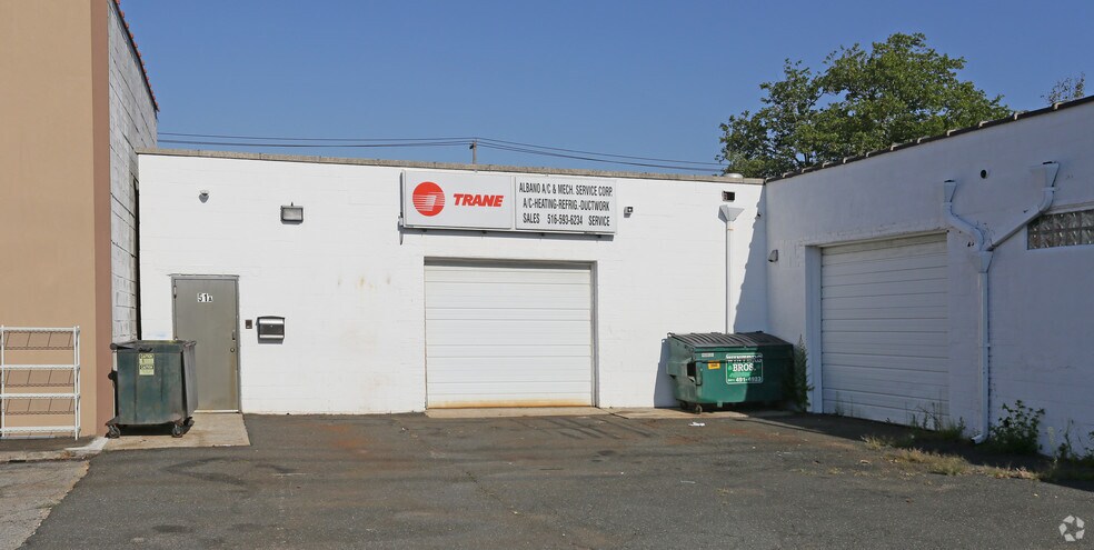 51 N Prospect Ave, Lynbrook, NY à louer - Photo de l’immeuble – Image 3 sur 3